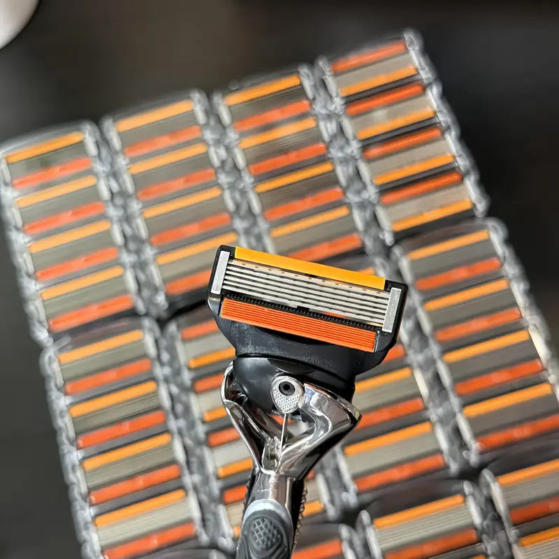 48-Piece Men's Razor Blade Replacement Set with Handle – Ultra Sharp Stainless Steel Blades for Smooth Shaving